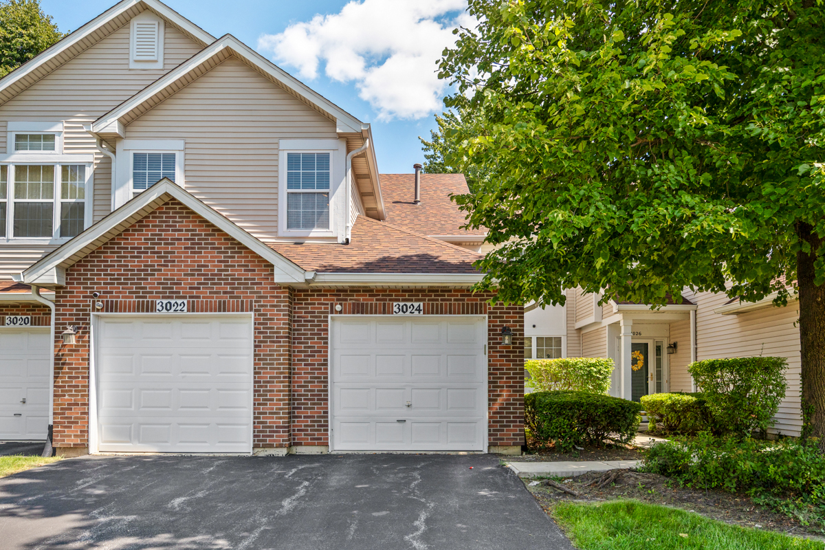 3024 Kentshire Circle, Naperville IL 60564