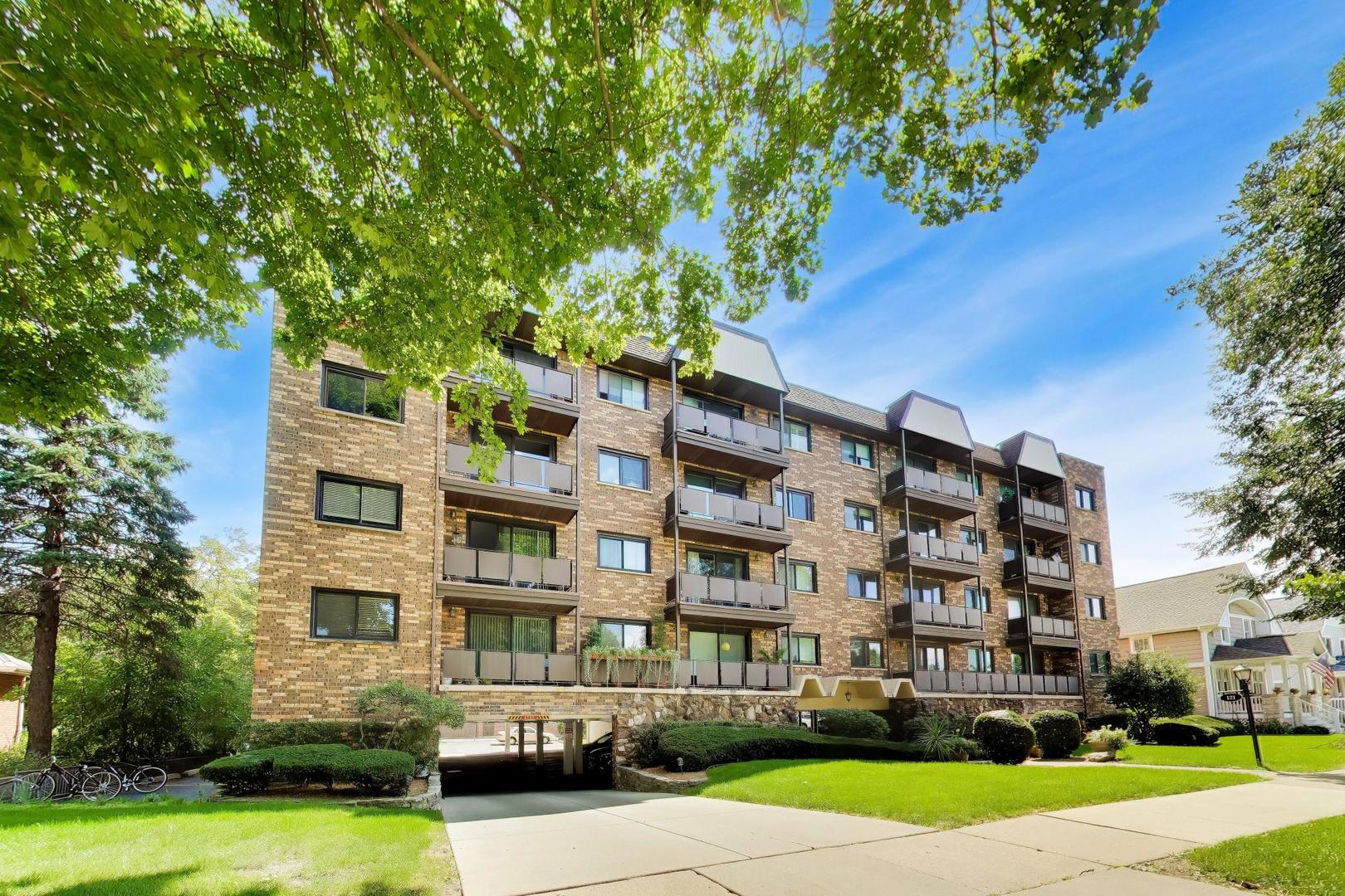 121 S Vail Avenue Unit 406, Arlington Heights IL 60005