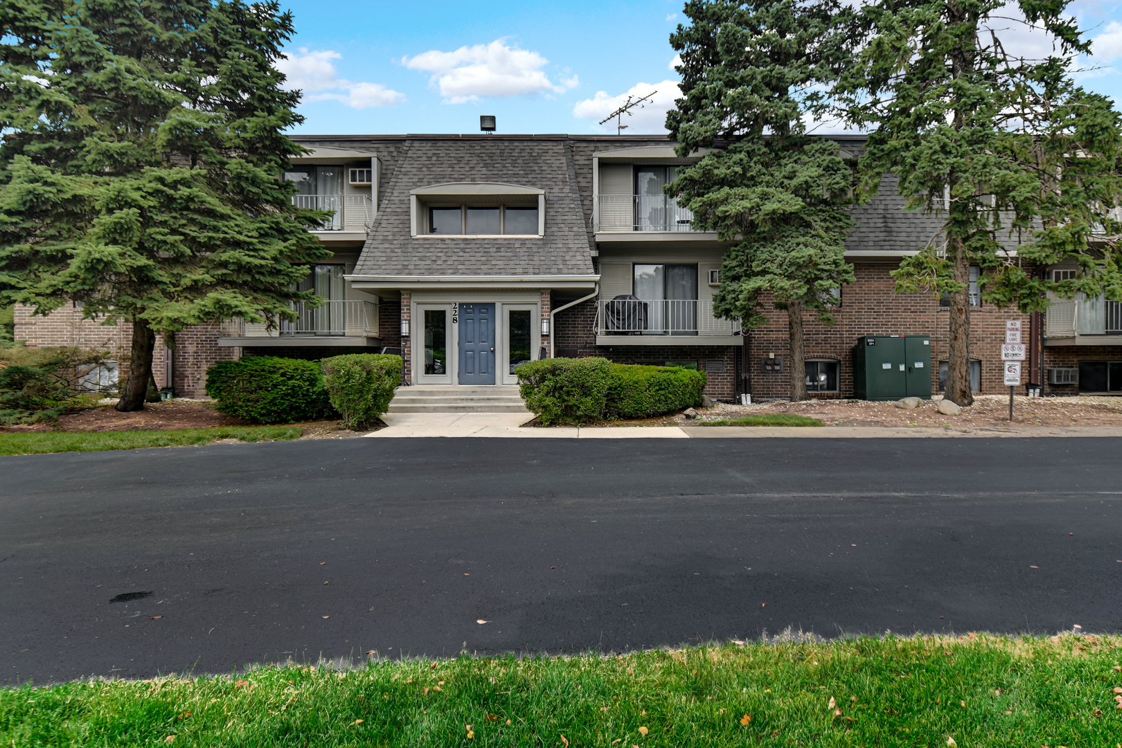 228 E Bailey Road Unit A, Naperville IL 60565