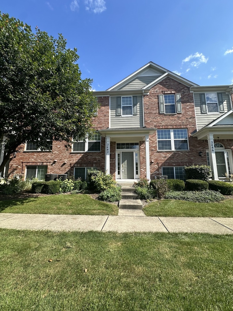 2482 Anna Way, Elgin IL 60124