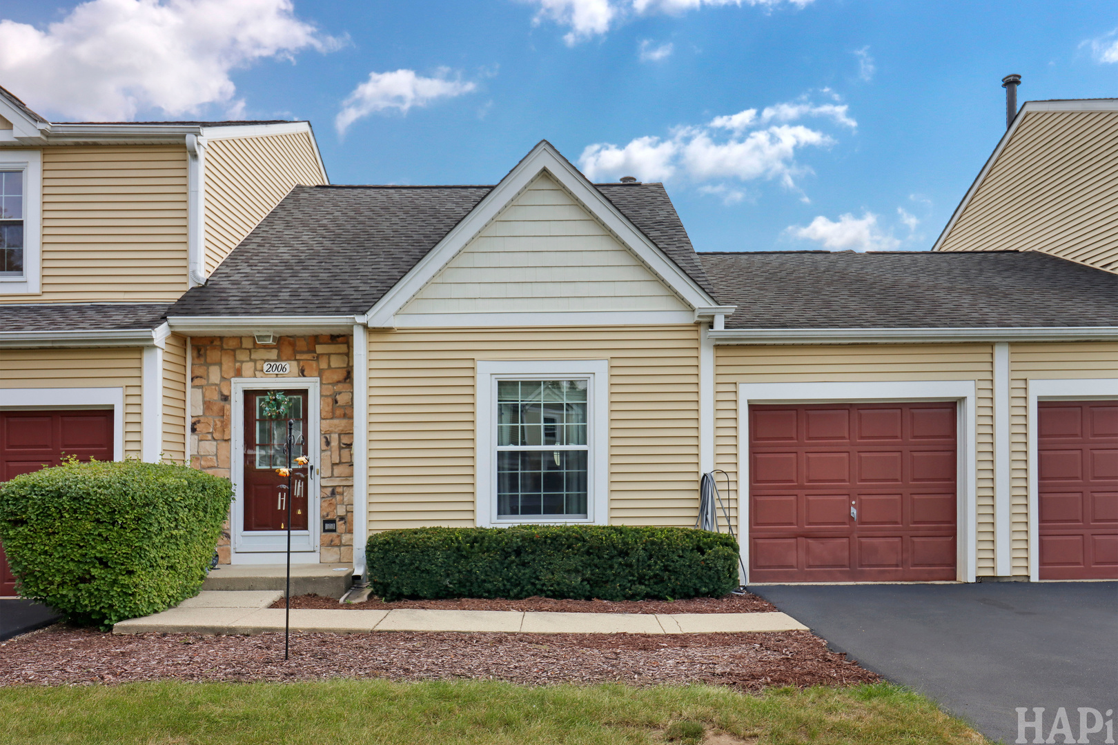 2006 Teton Parkway, Algonquin IL 60102