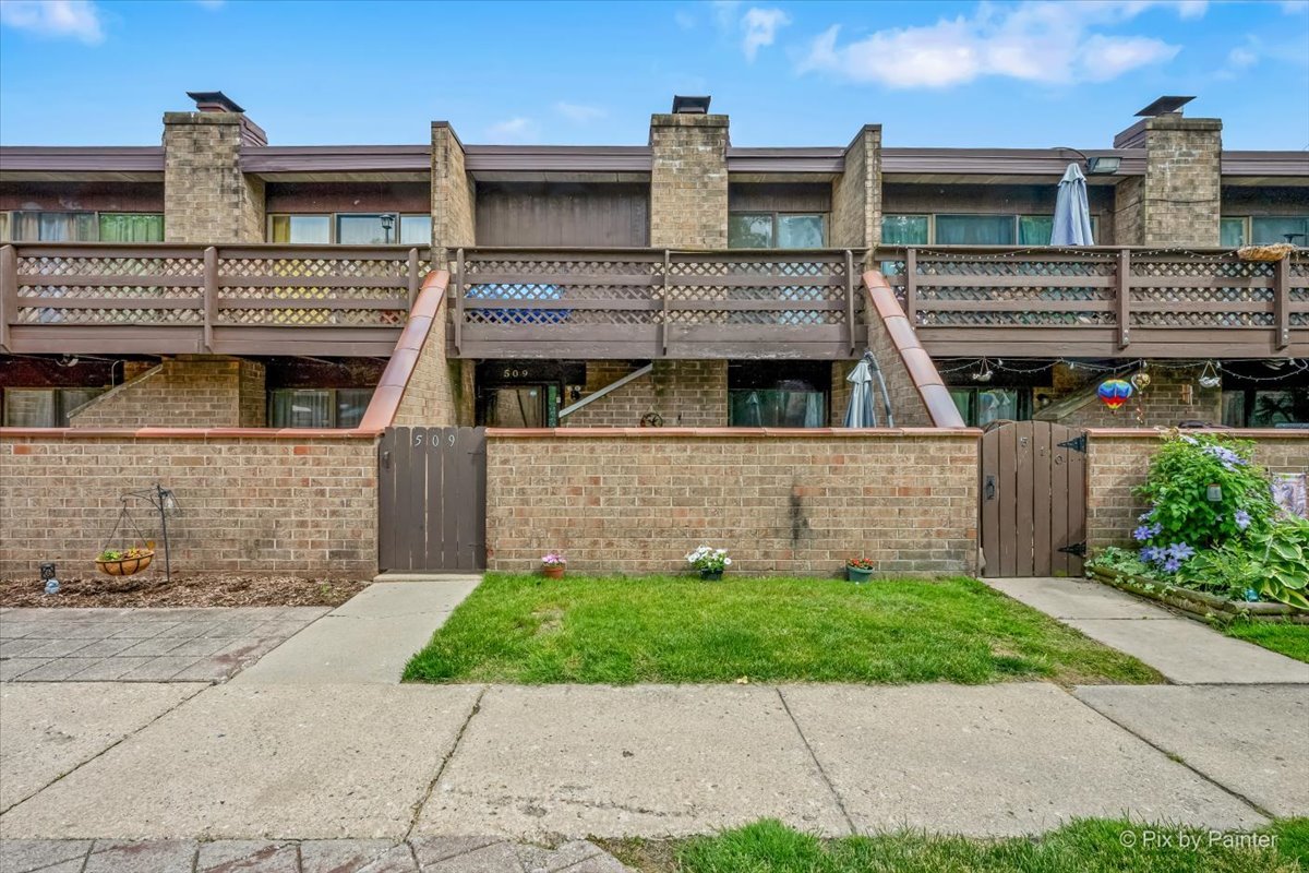509 Kenneth Circle, Elgin IL 60120