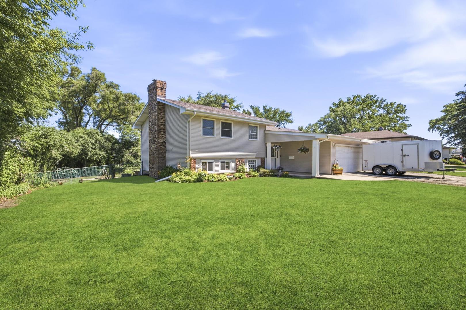 790 Evergreen Lane, Hoffman Estates IL 60169