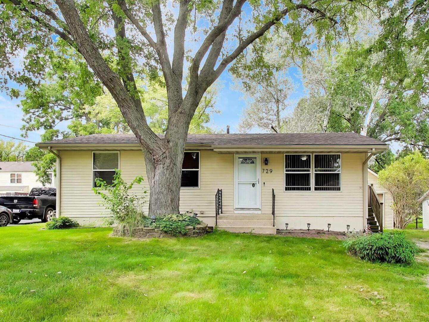 729 Brink Street, Woodstock IL 60098
