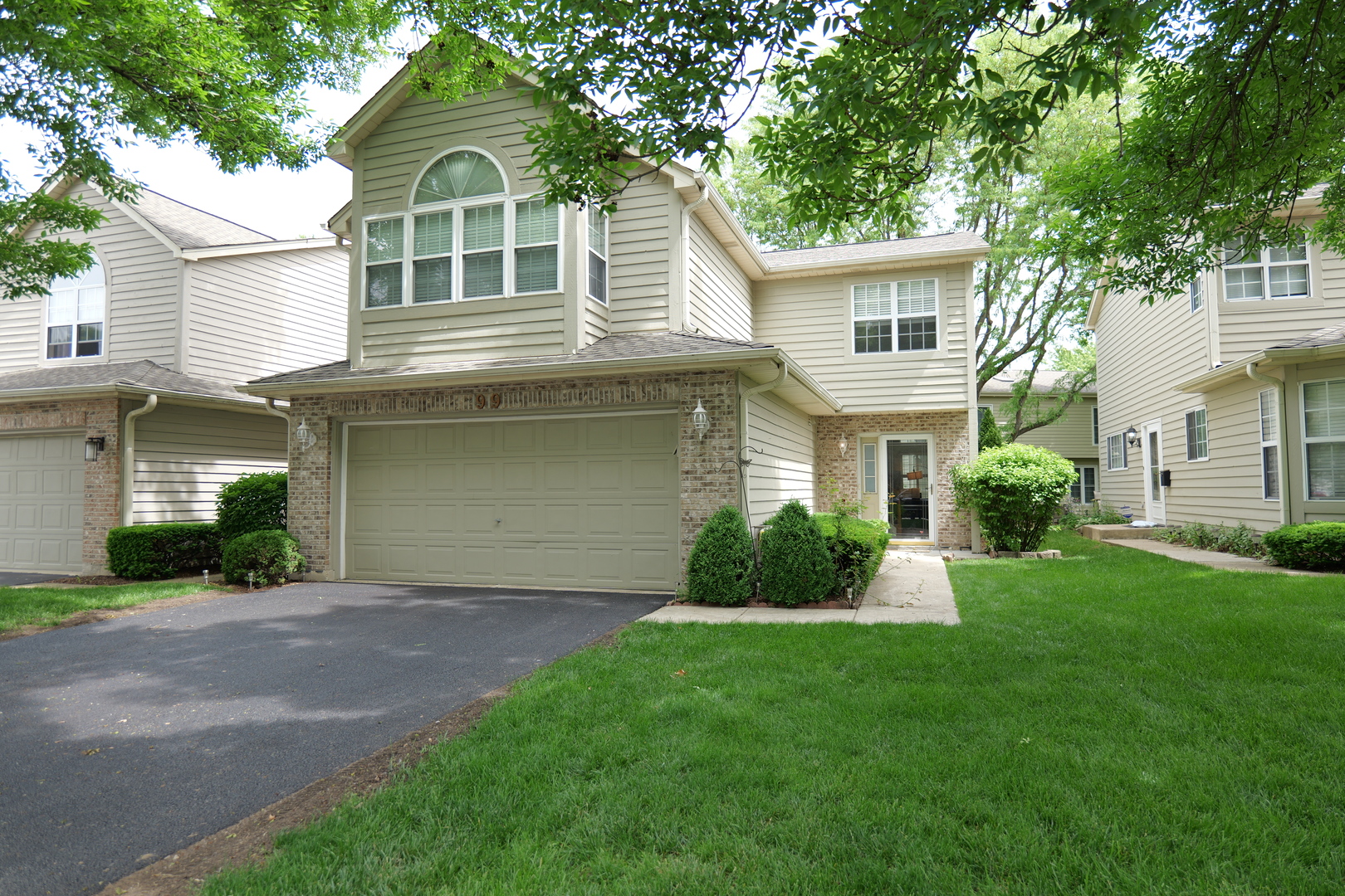 99 Townsend Circle, Naperville IL 60565