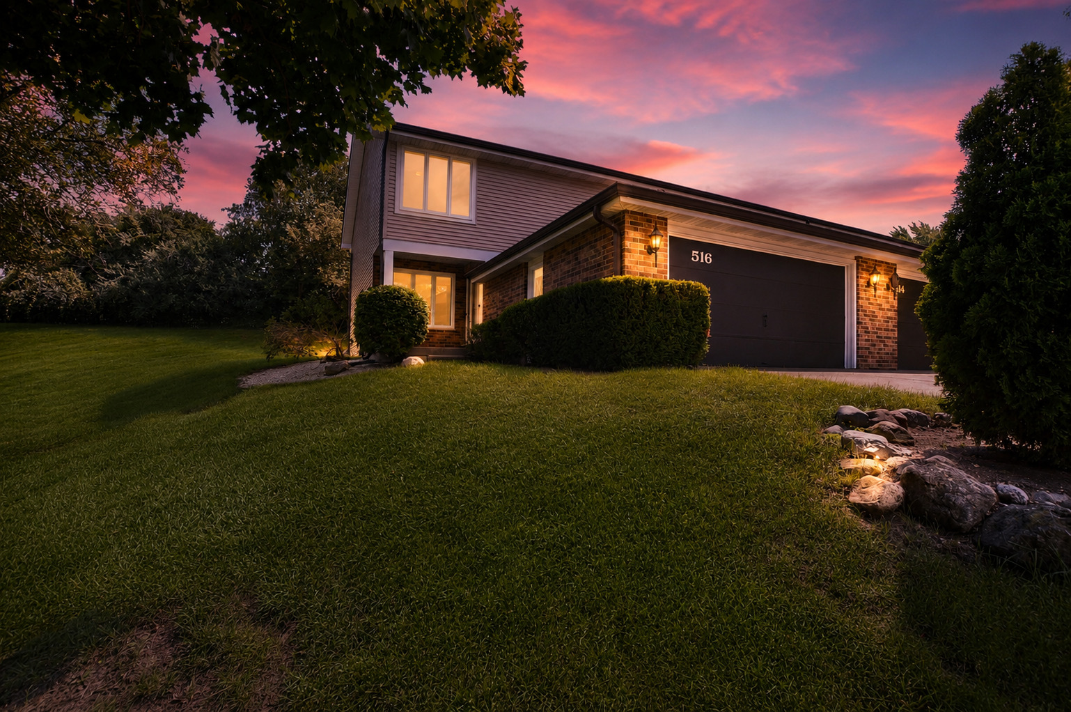 516 N Thornwood Drive, Mchenry IL 60050