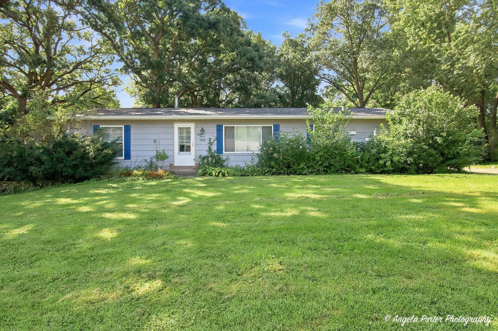 1815 Grandview Drive, Mchenry IL 60051