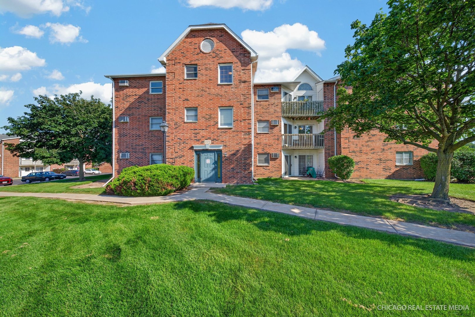 1375 Cunat Court Unit 2C, Lake In The Hills IL 60156