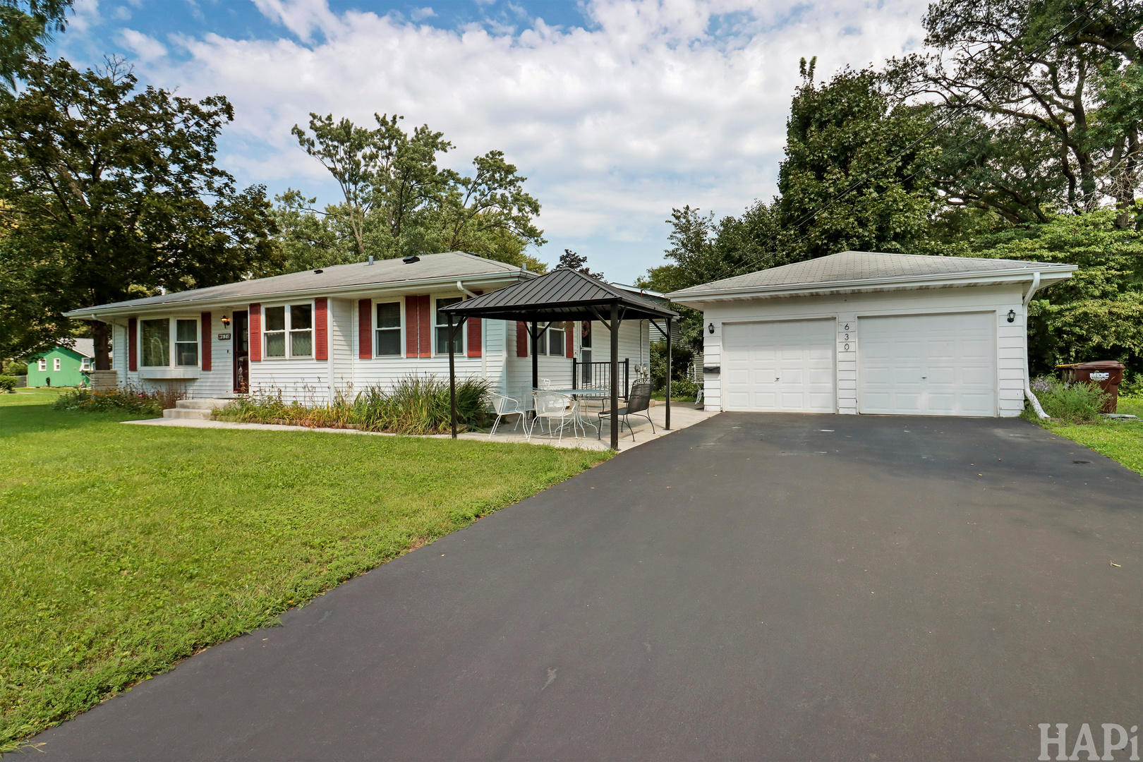 630 Stewart Avenue, Woodstock IL 60098
