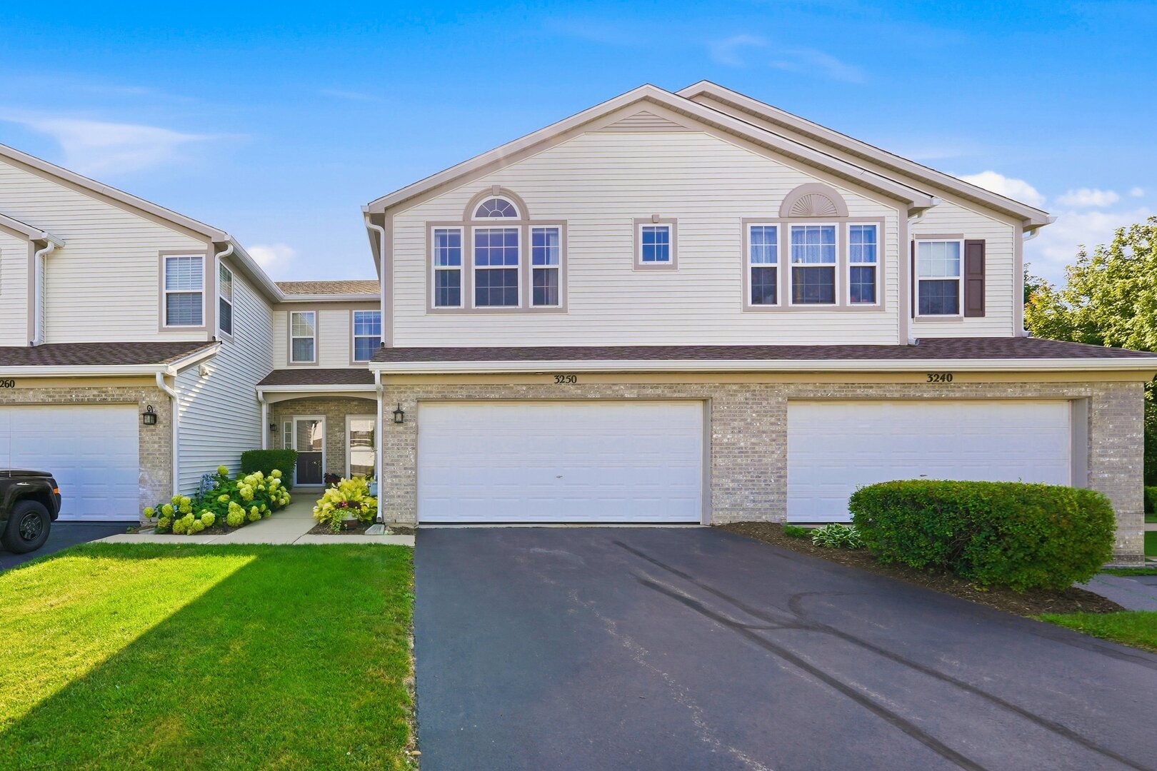 3250 Ronan Drive Unit 0, Lake In The Hills IL 60156