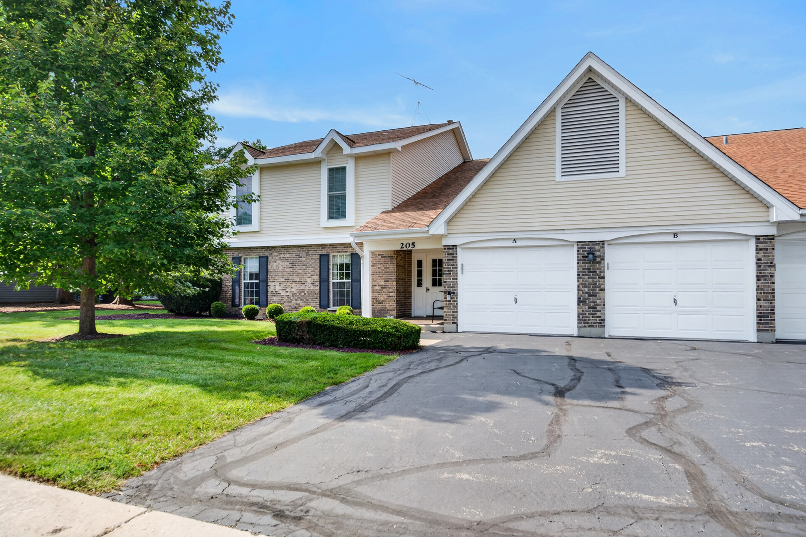 205 N Creekside Trail Unit A, Mchenry IL 60050