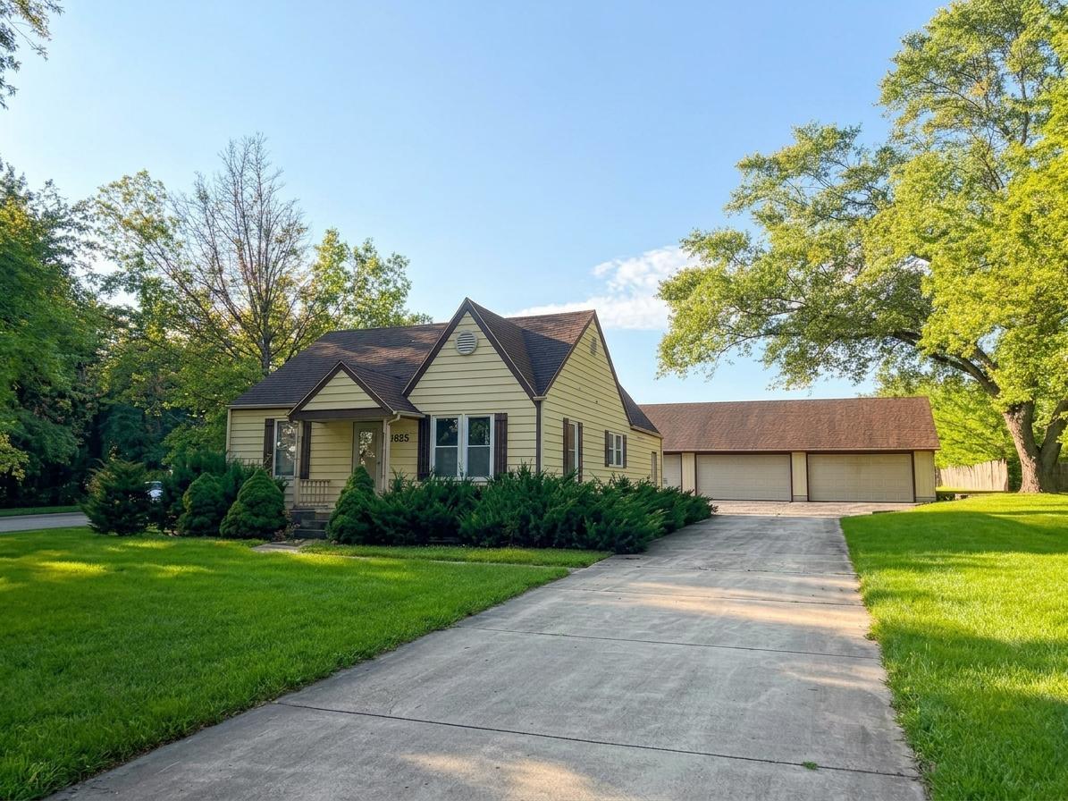 925 W Spring Street, South Elgin IL 60177