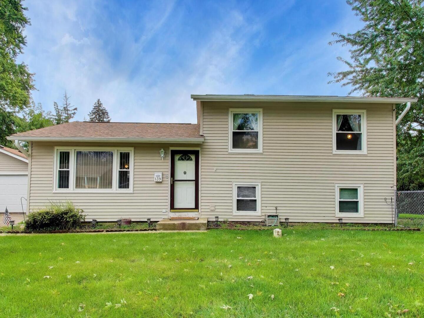 139 W Melody Lane, Woodstock IL 60098