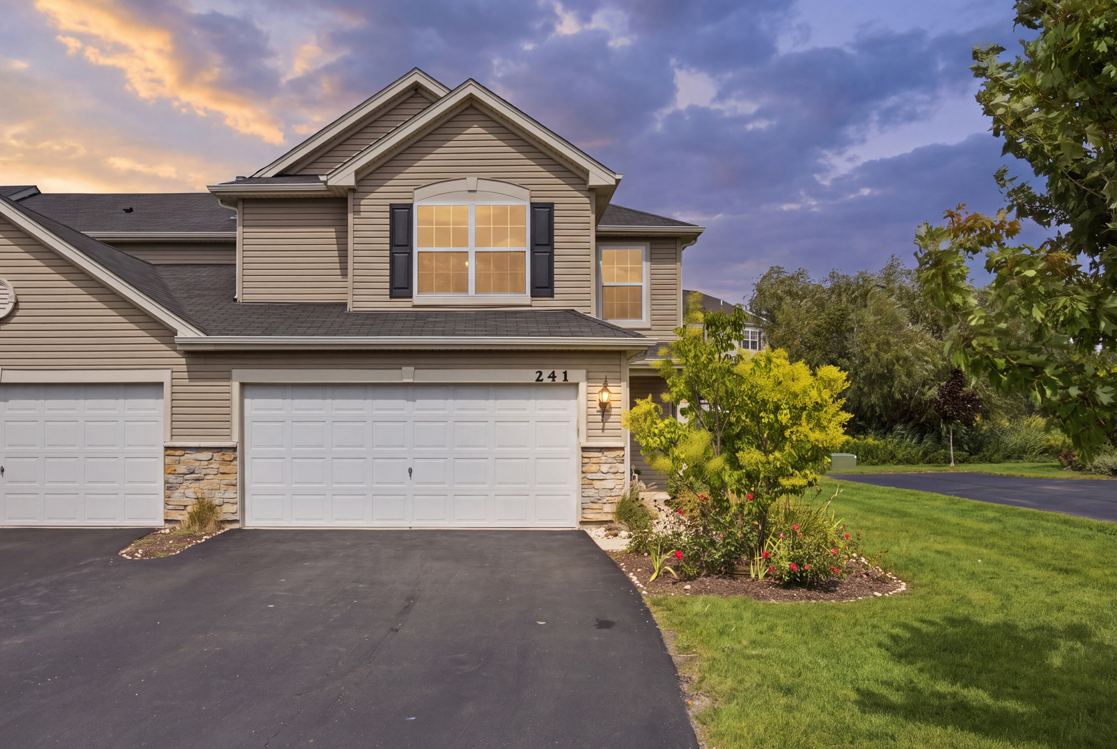 241 Wild Meadow Lane, Woodstock IL 60098