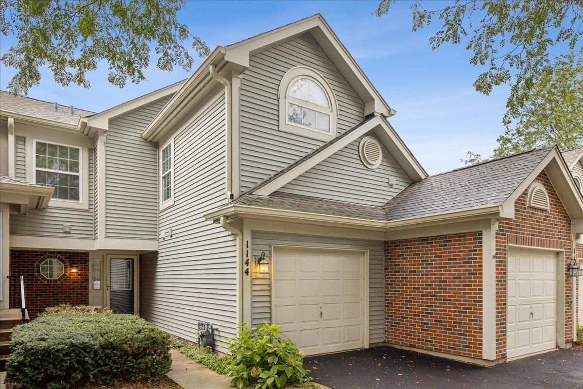 1144 Stillwater Road, Elgin IL 60120