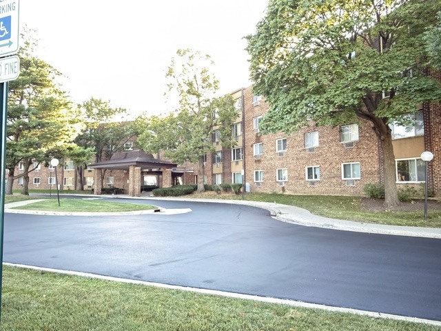 1475 Rebecca Drive Unit 205, Hoffman Estates IL 60169