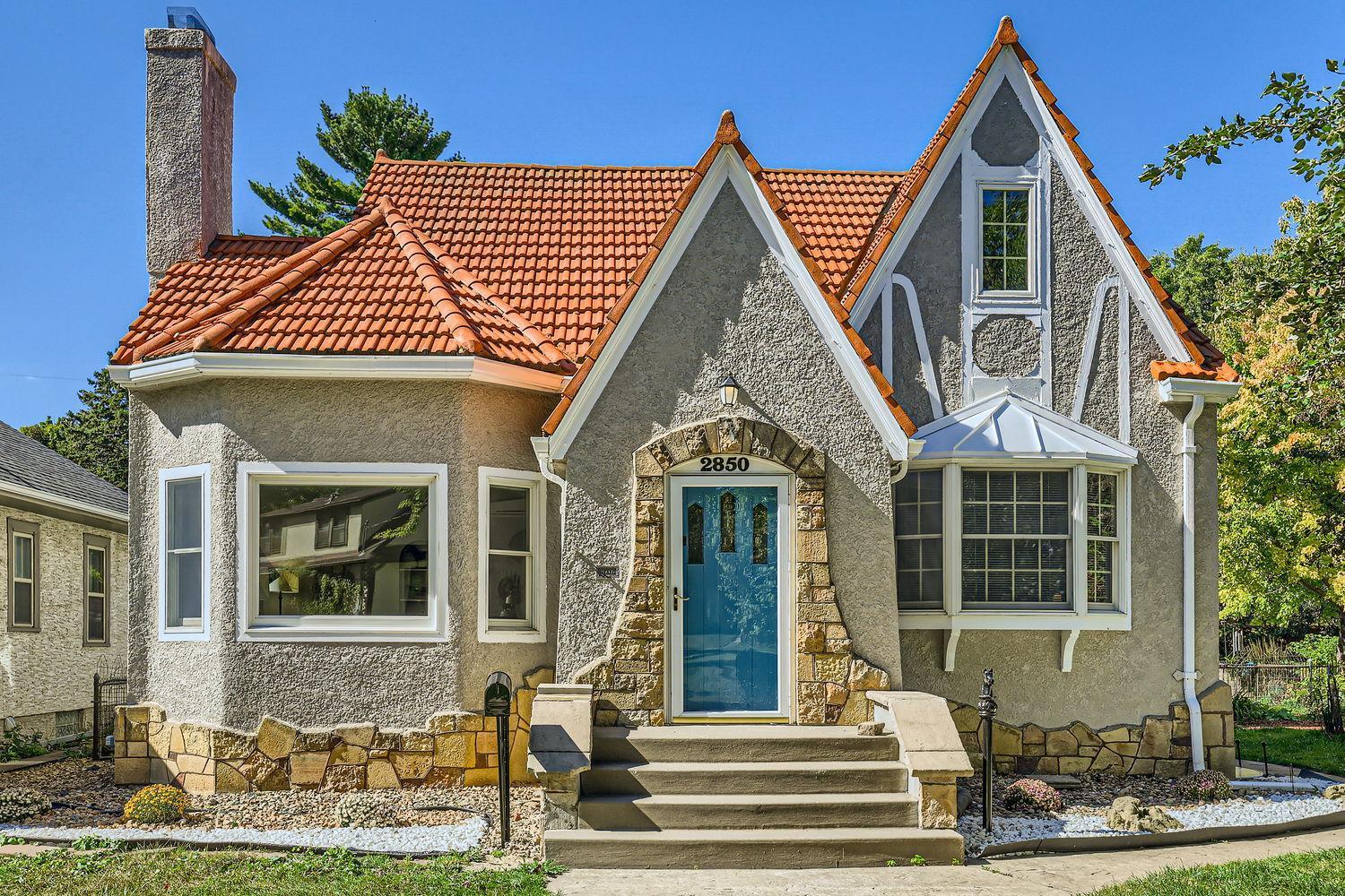 2850 Arthur Street NE, Minneapolis MN 55418