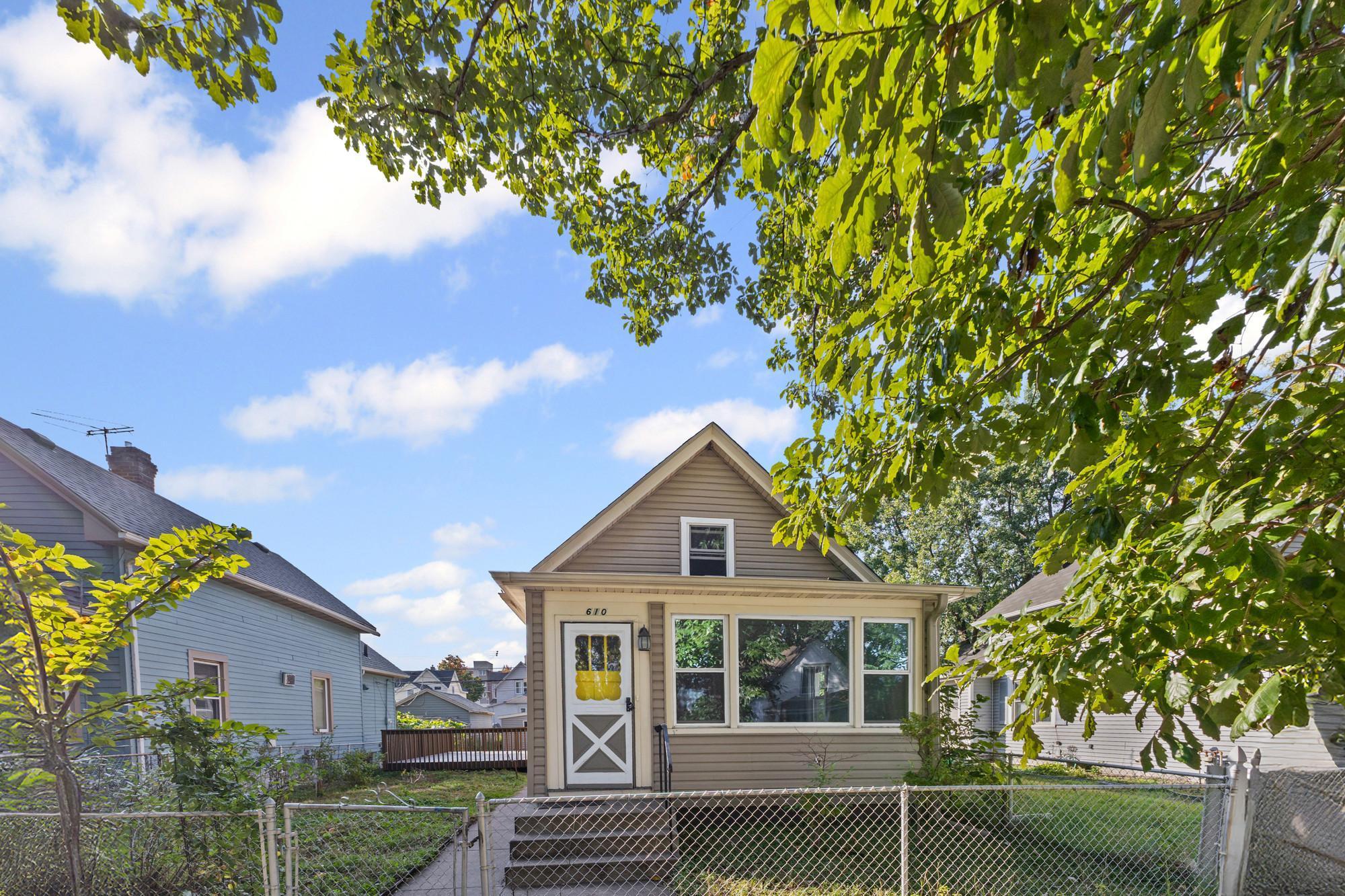 610 Charles Avenue, Saint Paul MN 55103
