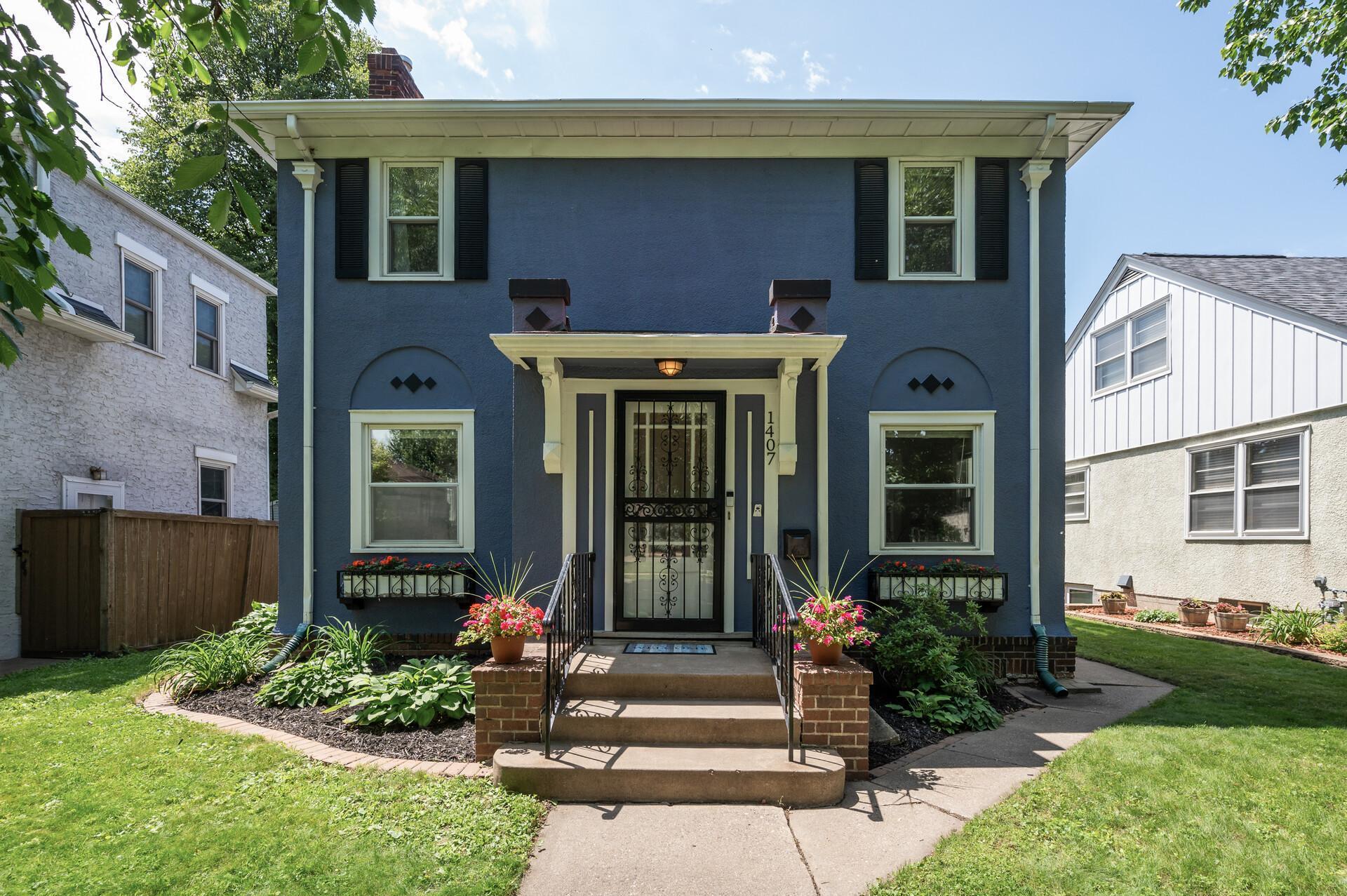 1407 Pascal Street N, Saint Paul MN 55108