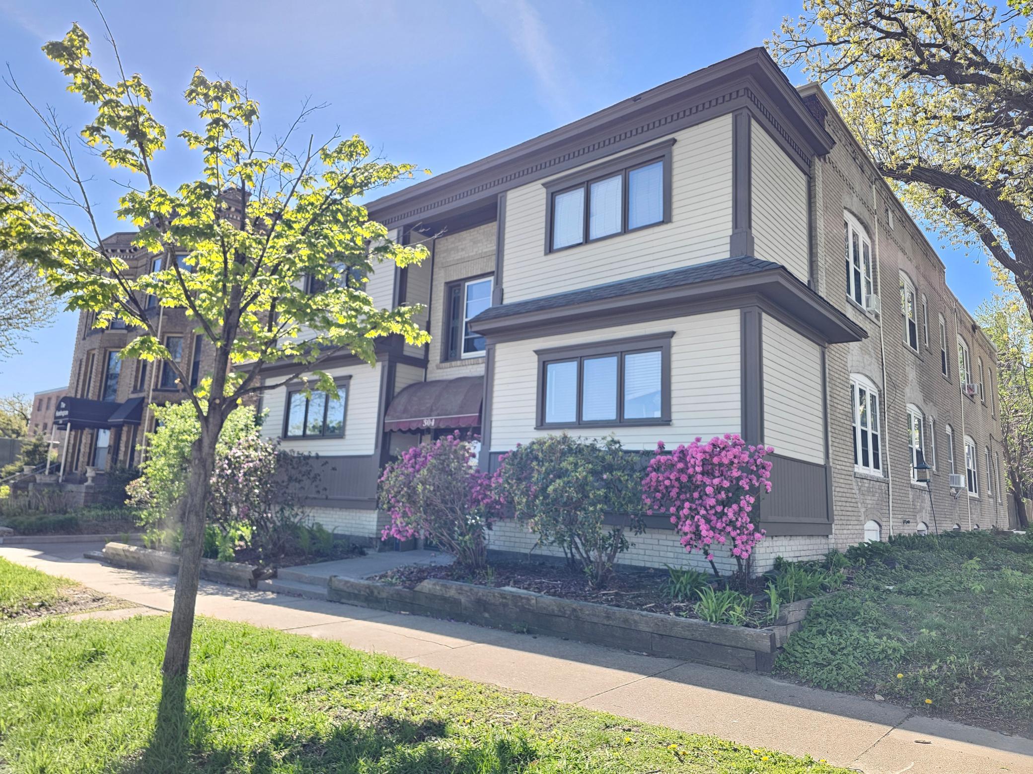 304 Marshall Avenue Unit 5, Saint Paul MN 55102