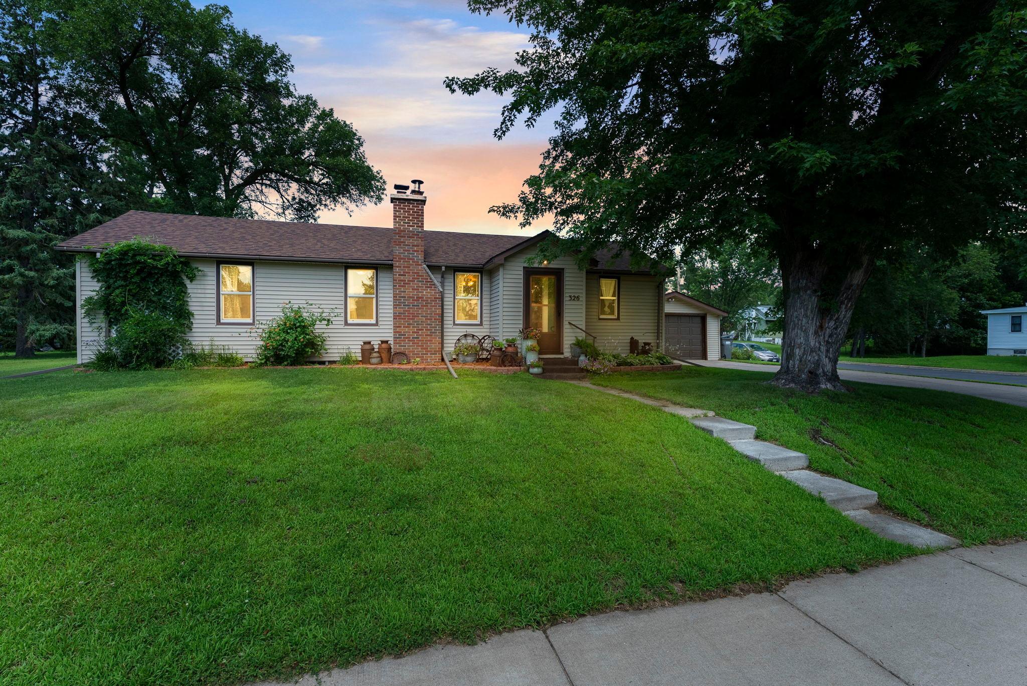 326 4th Avenue NE, Cambridge MN 55008