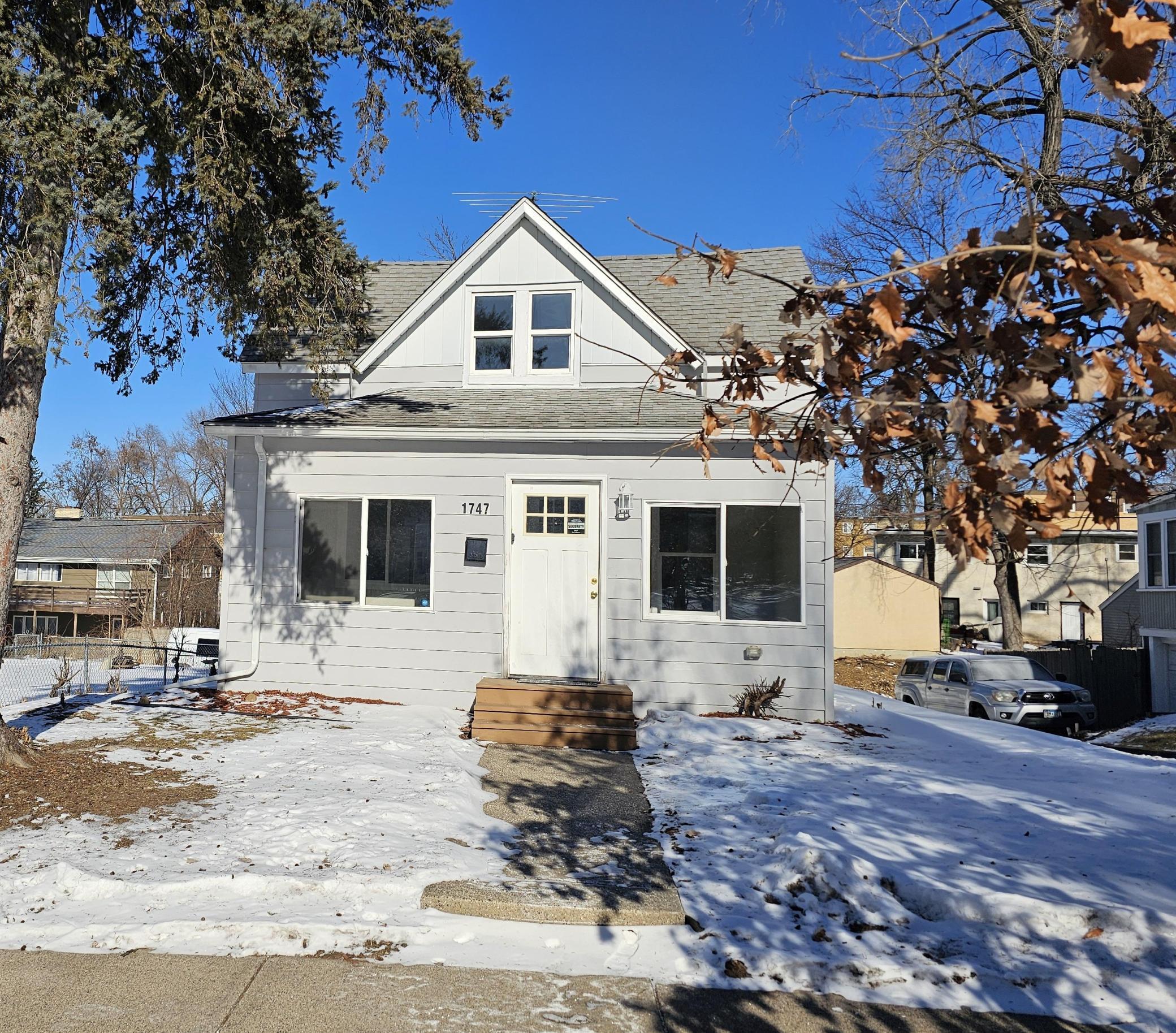1747 York Avenue, Saint Paul MN 55106