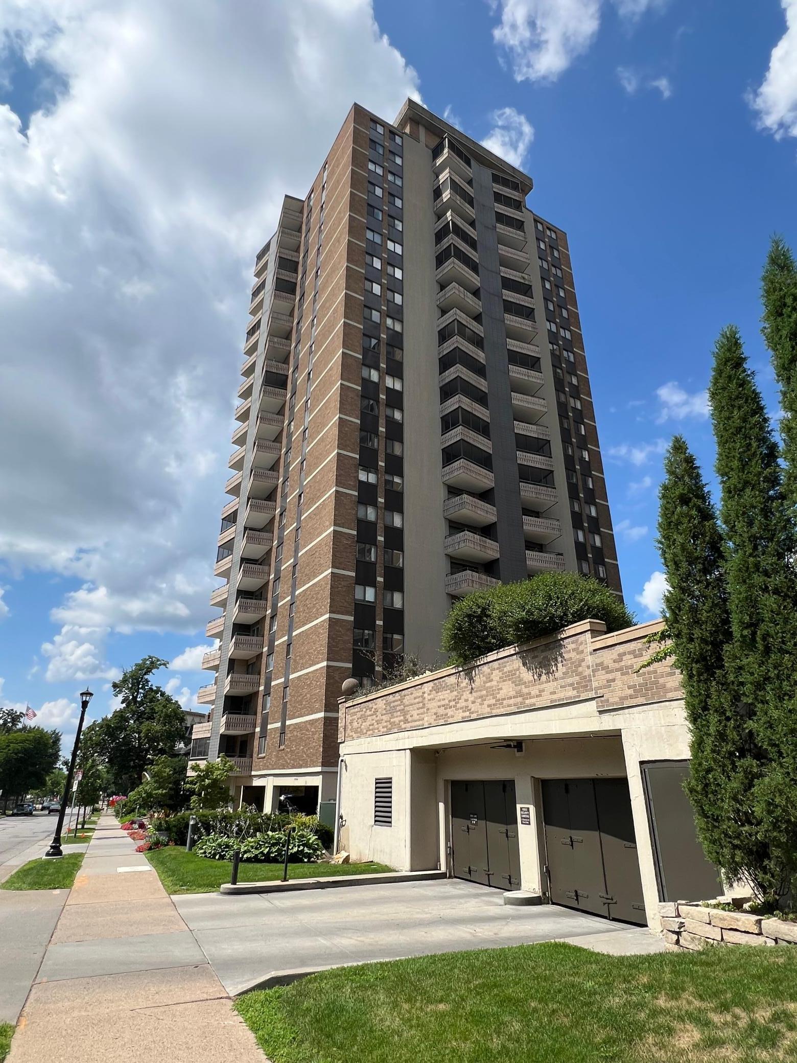 410 Groveland Avenue Unit 501, Minneapolis MN 55403