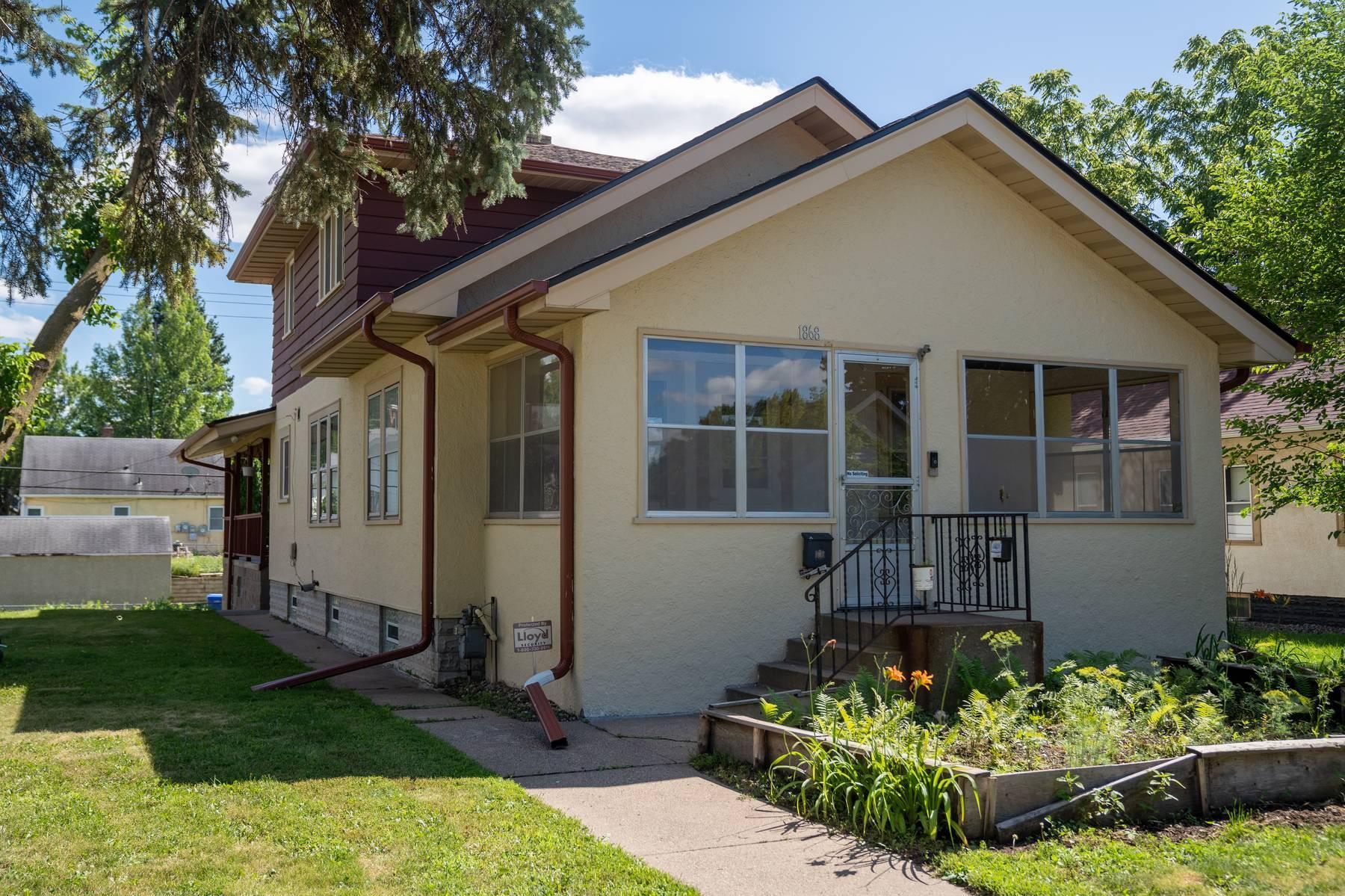 1868 Ivy Avenue E, Saint Paul MN 55119