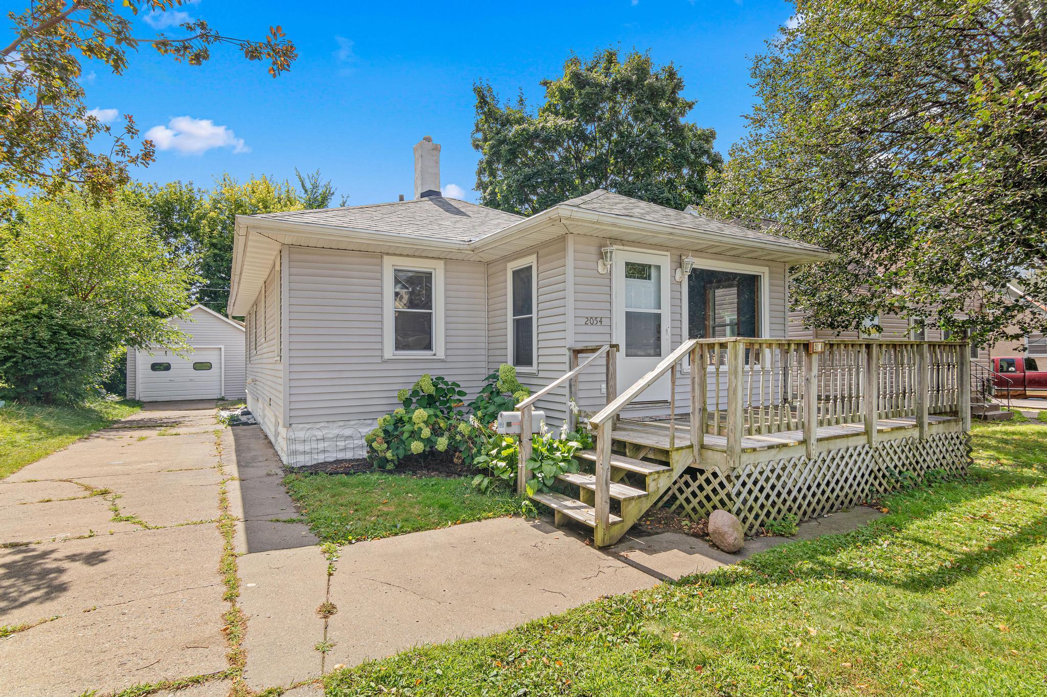 2054 Nortonia Avenue, Saint Paul MN 55119