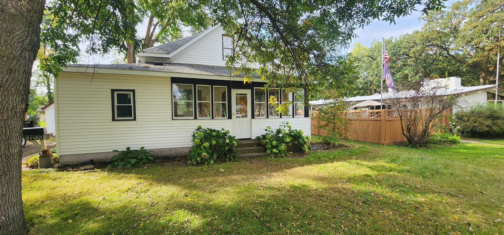 1209 1st Street, Princeton MN 55371