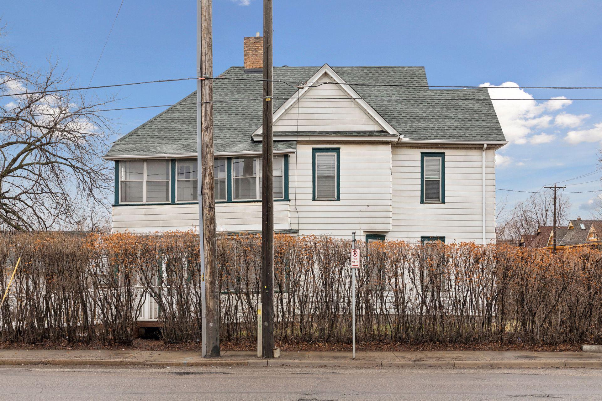 328 13th Ave NE, Minneapolis MN 55413