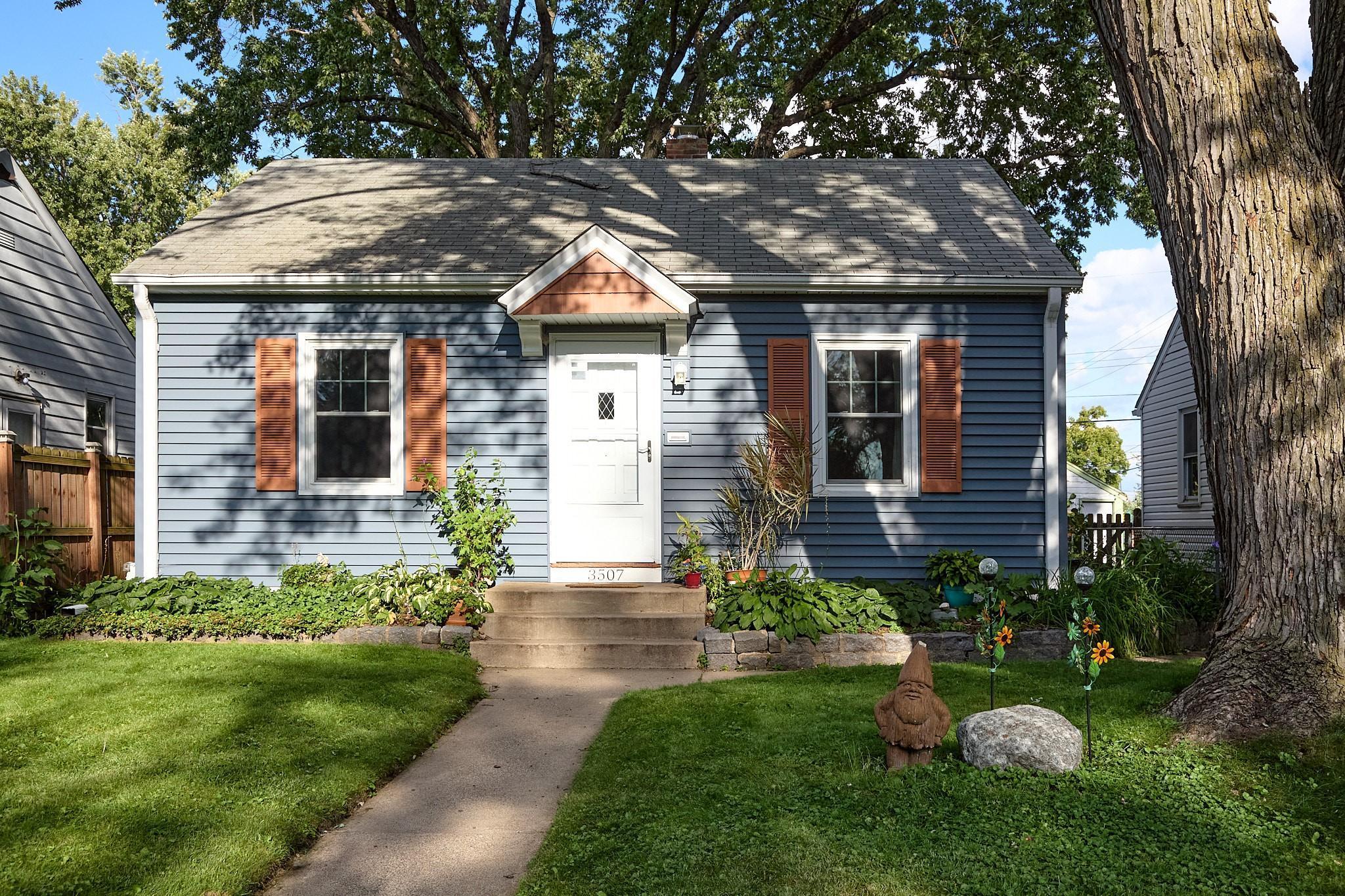 3507 2 1/2 Street NE, Minneapolis MN 55418