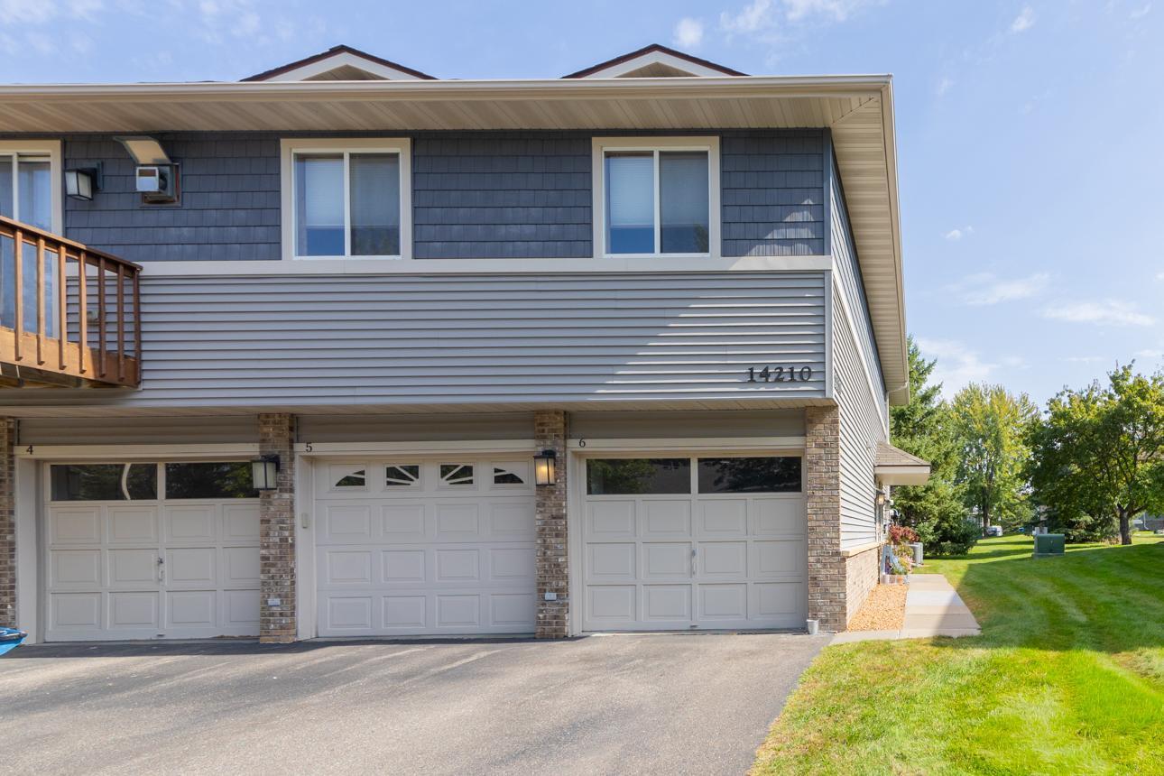 14210 44th Place N Unit 6, Plymouth MN 55446