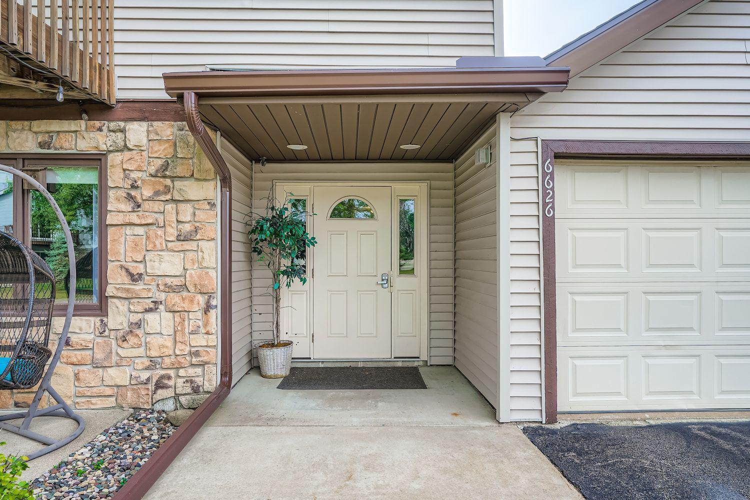 6634 162nd Court Unit 421, Lakeville MN 55068