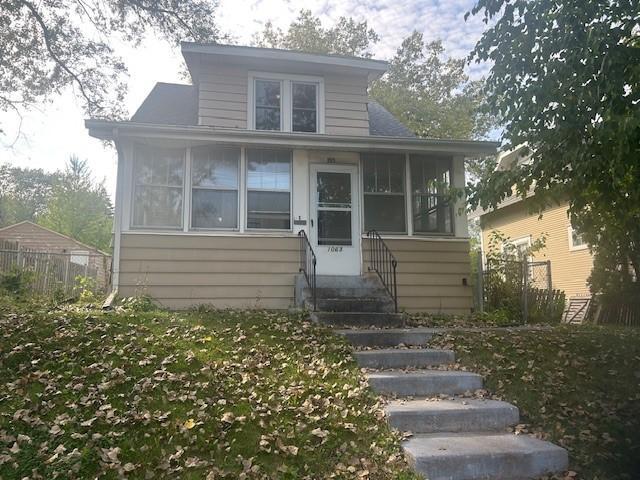 1063 Dale Street N, Saint Paul MN 55117