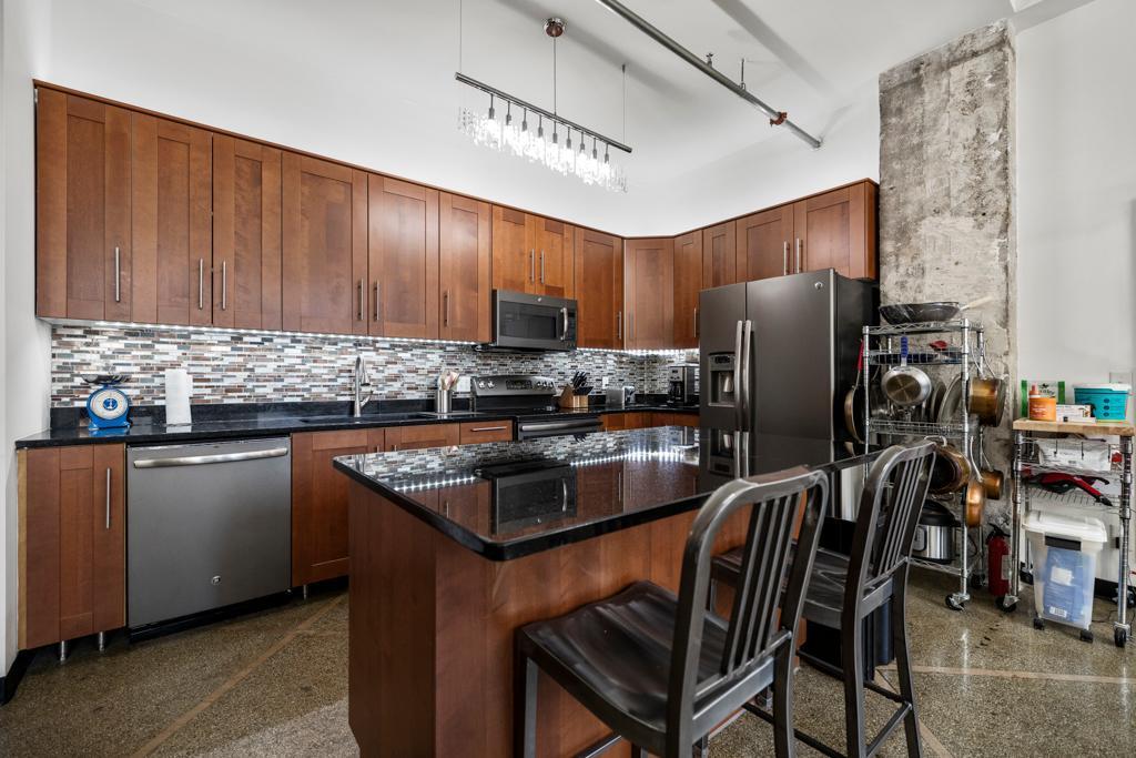 350 Saint Peter Street Unit 707, Saint Paul MN 55102