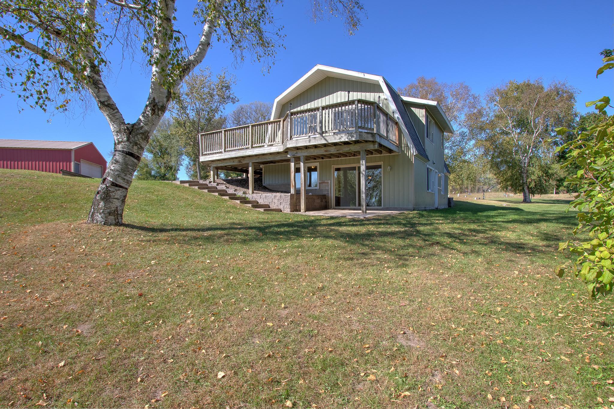 1964 313th Avenue NE, Cambridge MN 55008