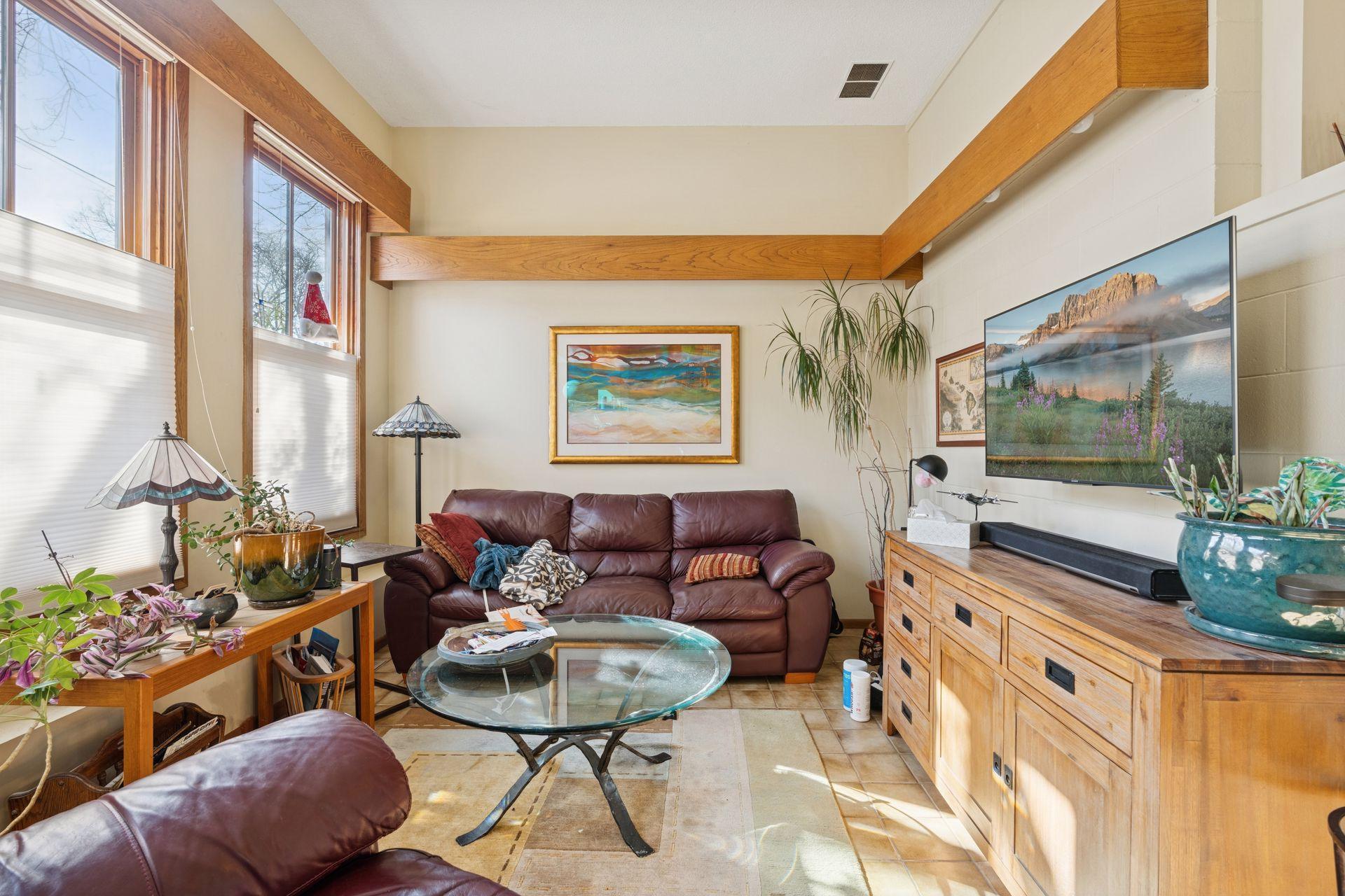 301 Selby Avenue, Saint Paul MN 55102