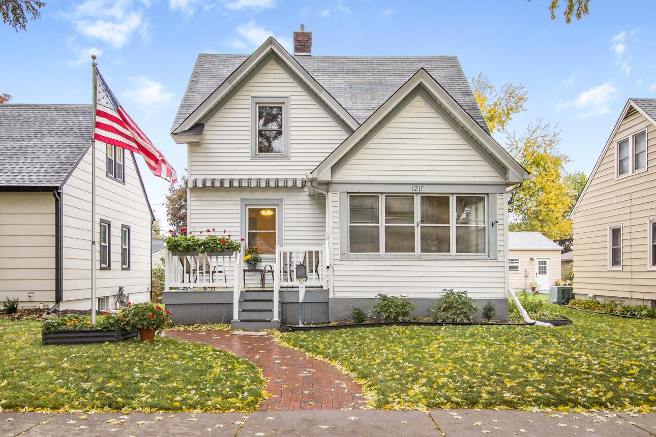 1211 Juliet Avenue, Saint Paul MN 55105