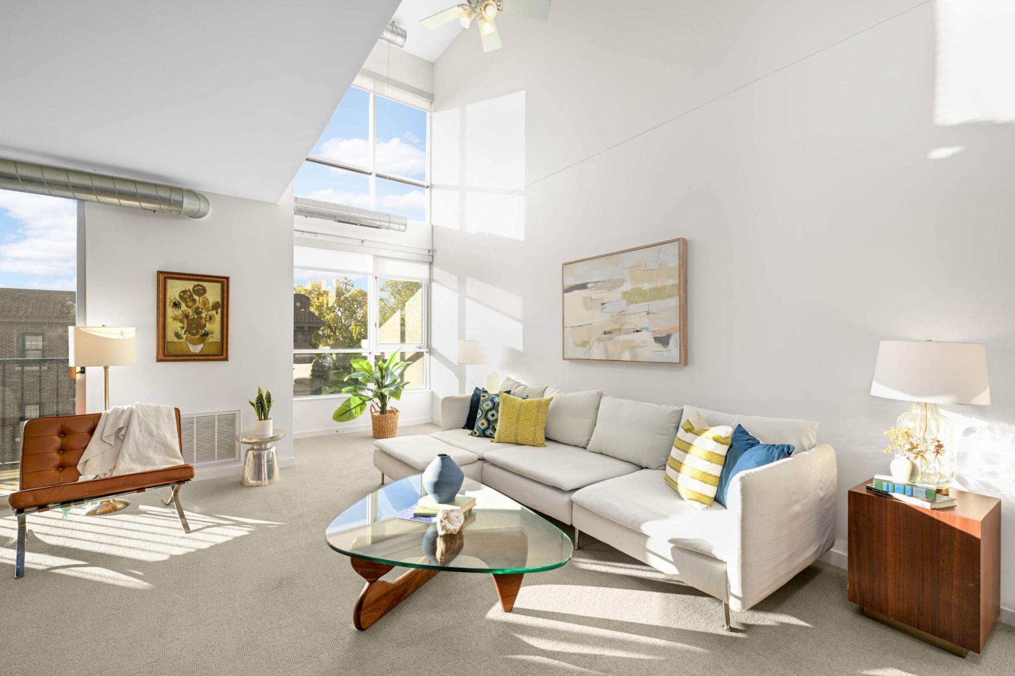 1829 3rd Avenue S Unit 215, Minneapolis MN 55404