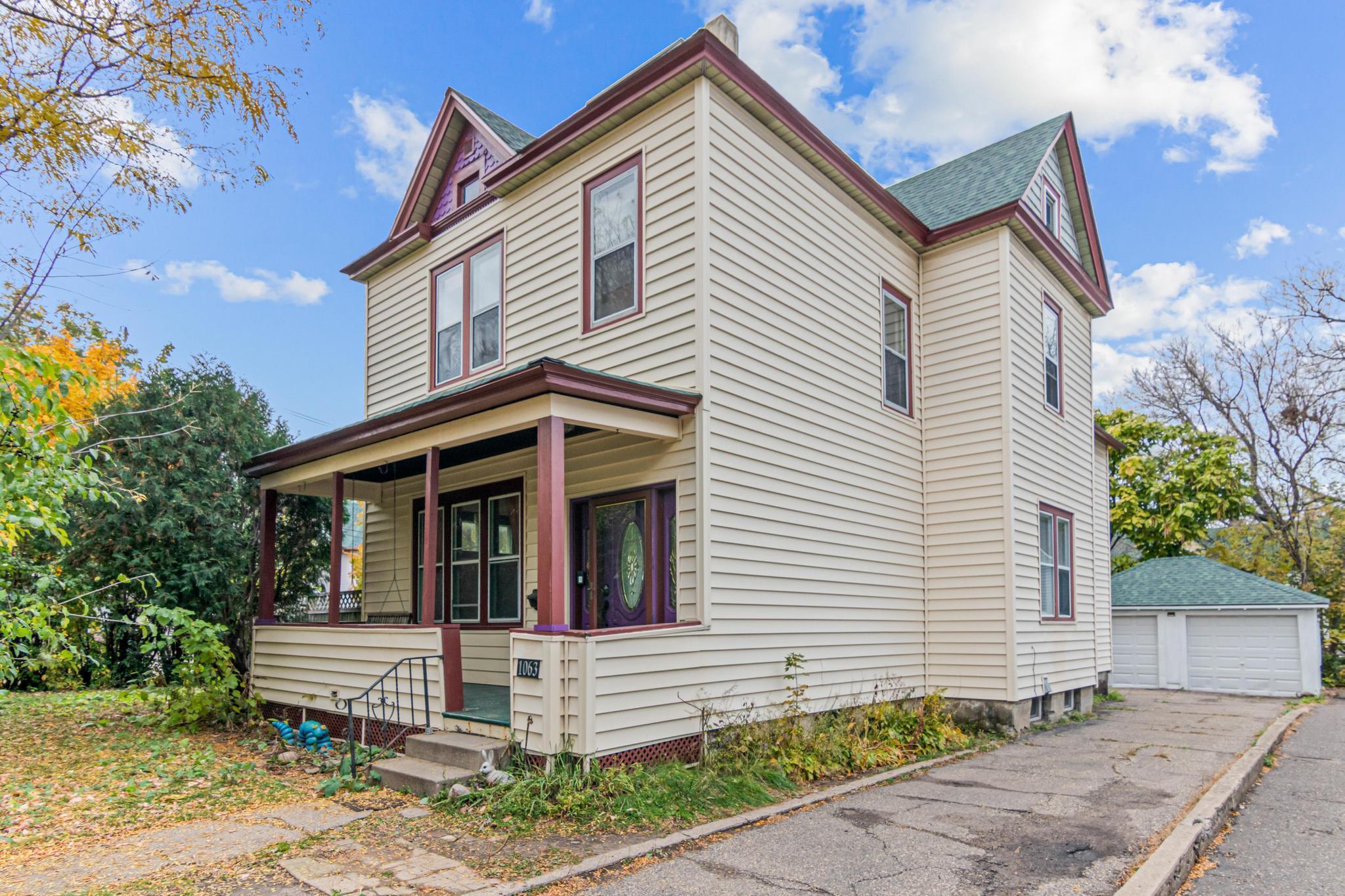 1063 Burns Avenue, Saint Paul MN 55106