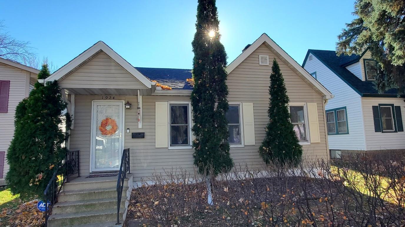 1924 5th Street E, Saint Paul MN 55119