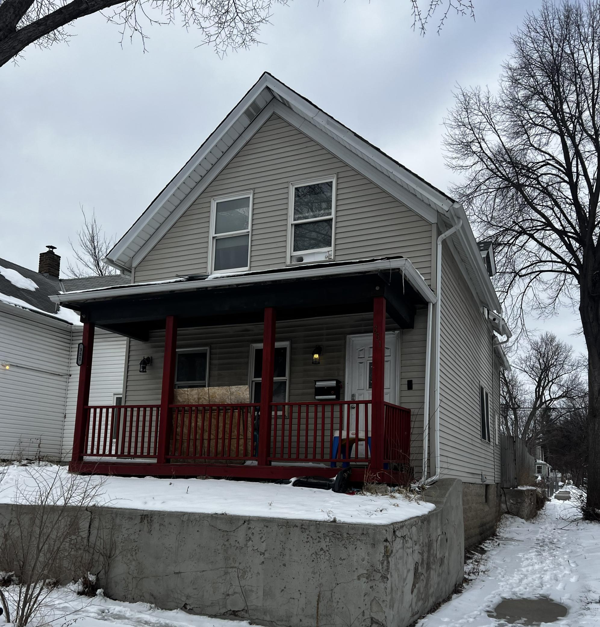 351 Sherburne Avenue, Saint Paul MN 55103