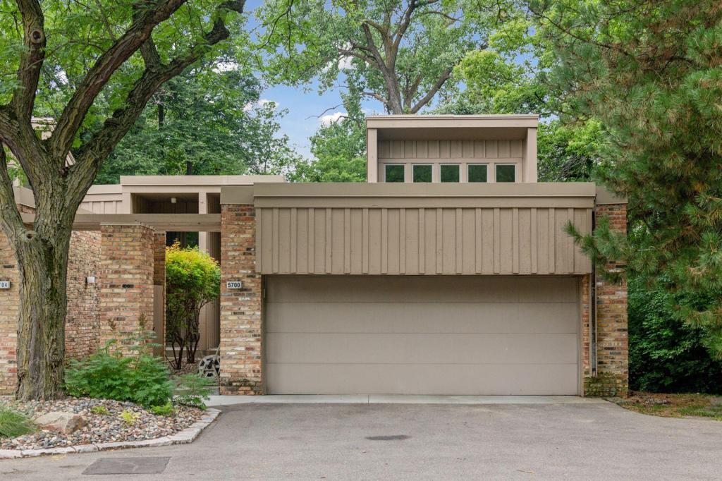 5700 Duncan Lane, Edina MN 55436