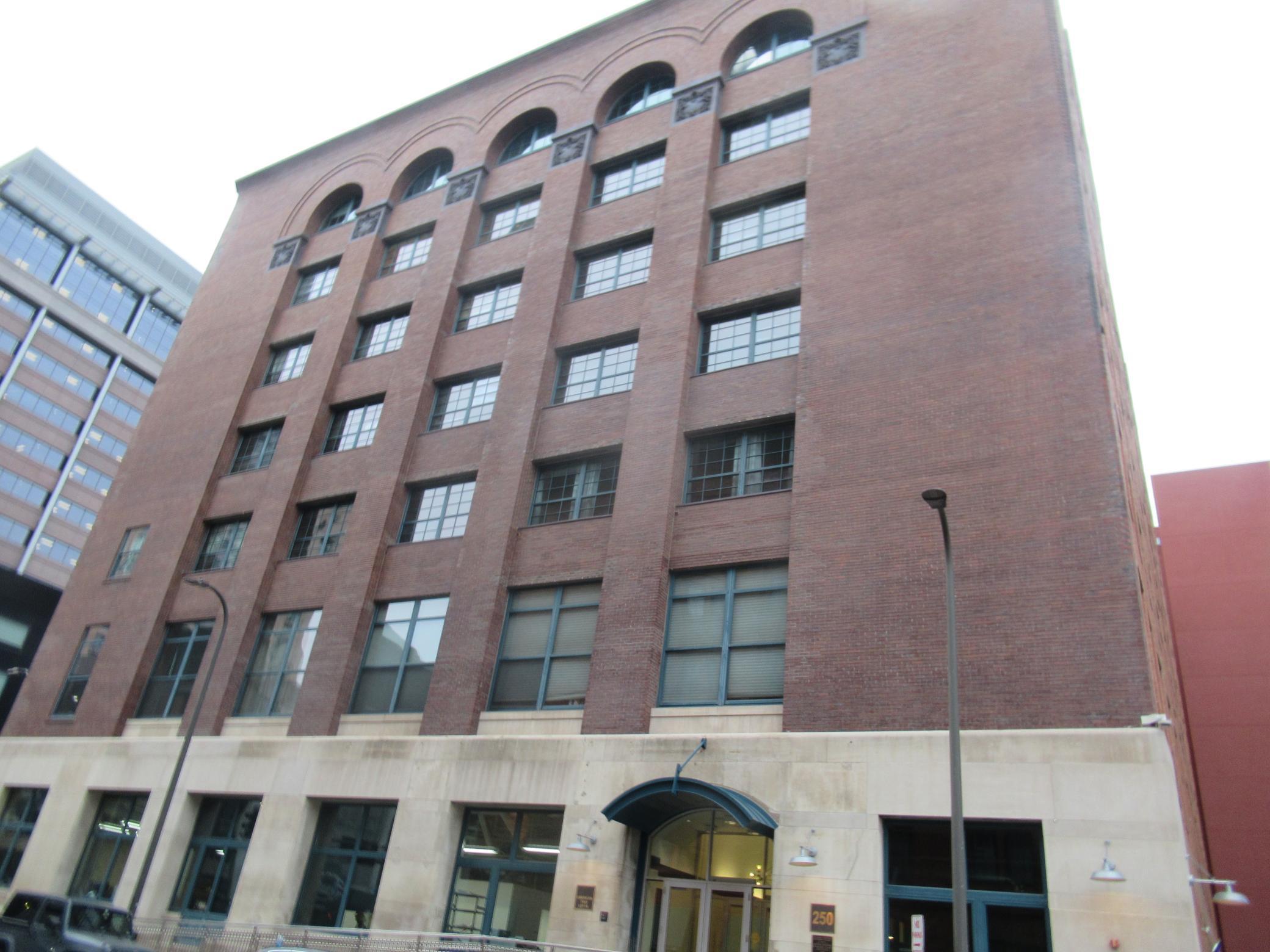 250 Park Avenue Unit 713, Minneapolis MN 55415