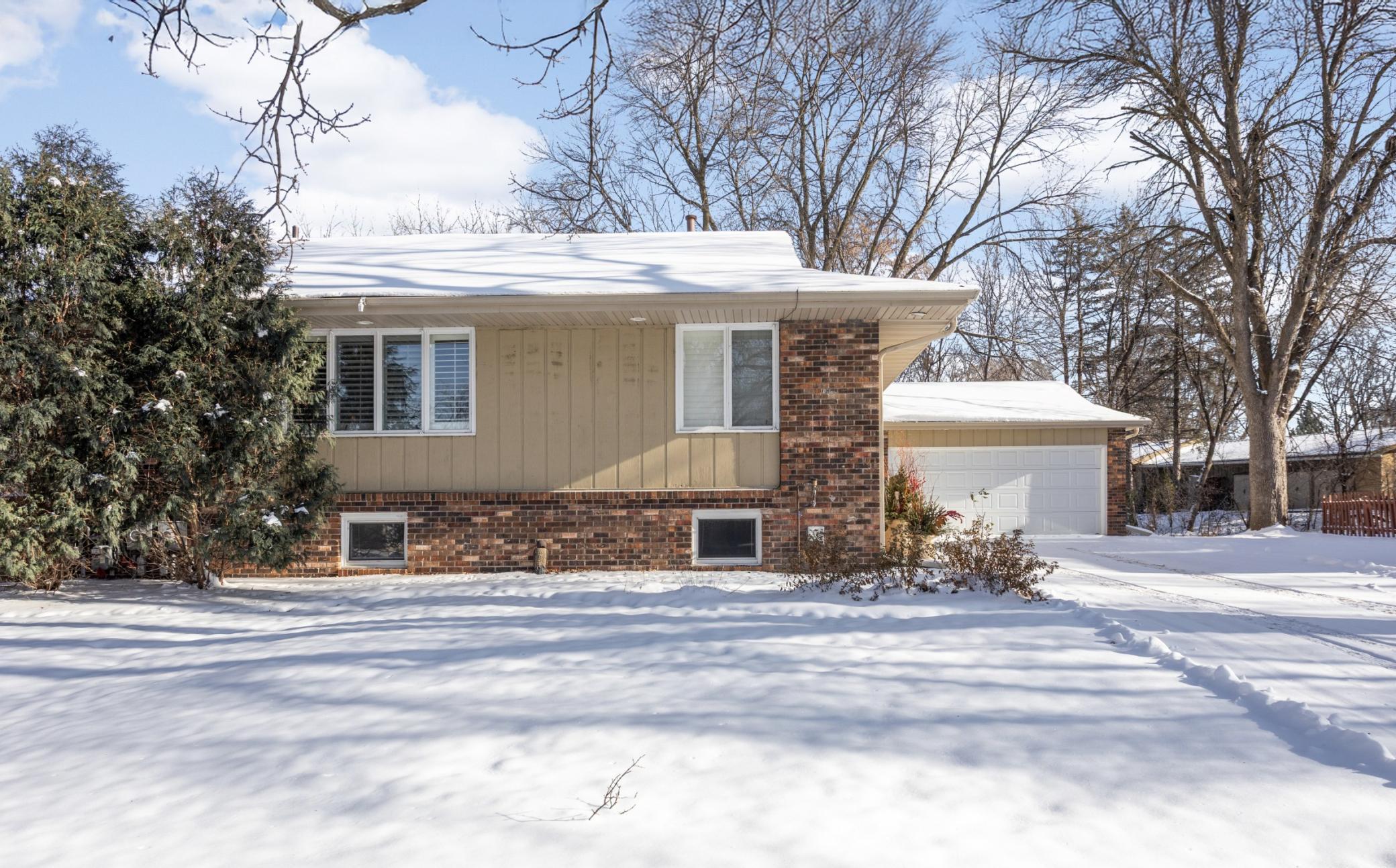 5315 Malibu Drive, Edina MN 55436