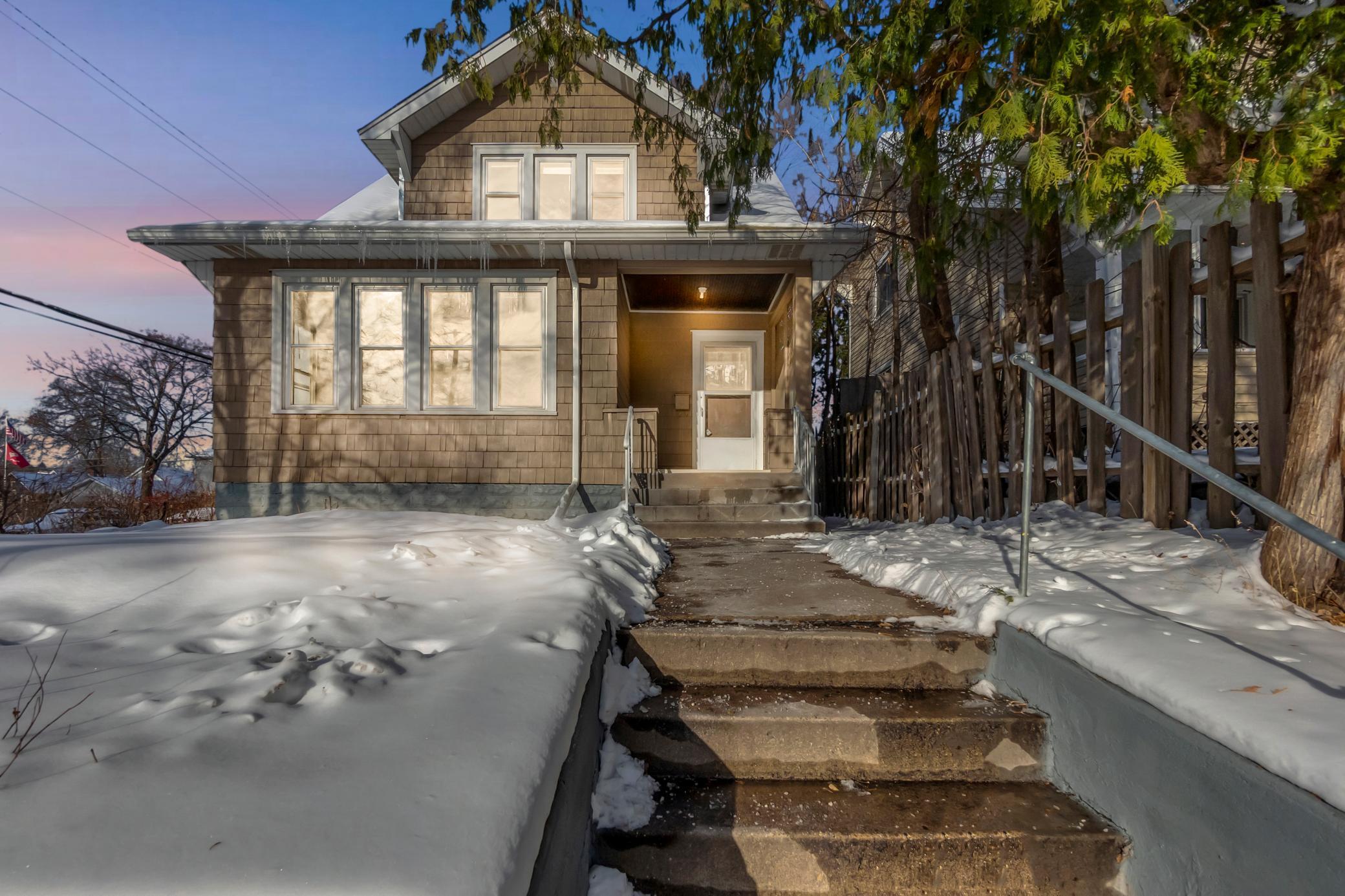 701 Jenks Avenue, Saint Paul MN 55106