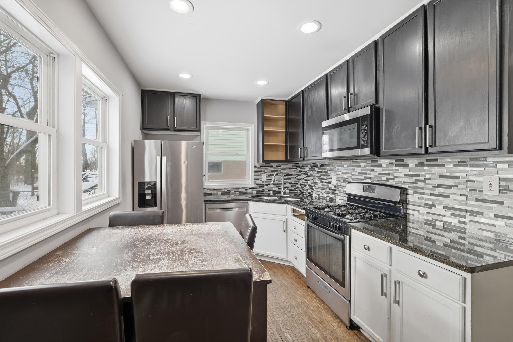 58 Wheelock Parkway E, Saint Paul MN 55117