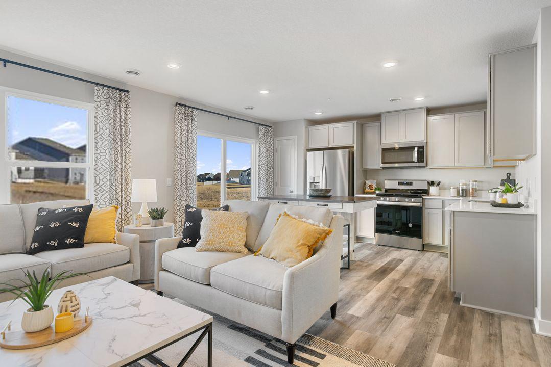 13724 Kaylemore Trail, Rosemount MN 55068