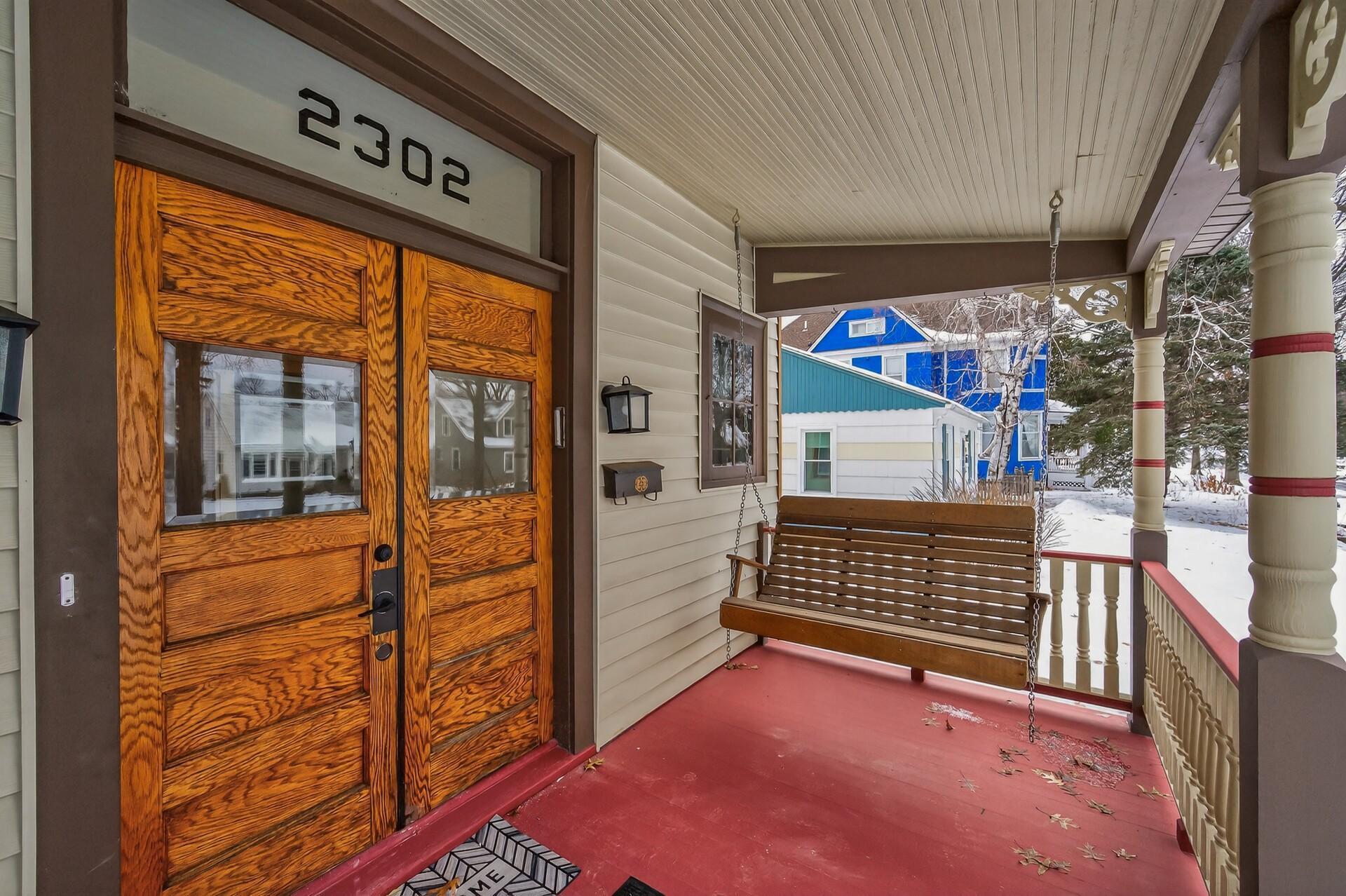 2302 Brewster Street, Saint Paul MN 55108